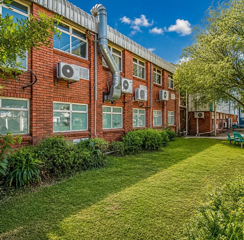 Selby | Exceptional 3 168 m² Industrial Property