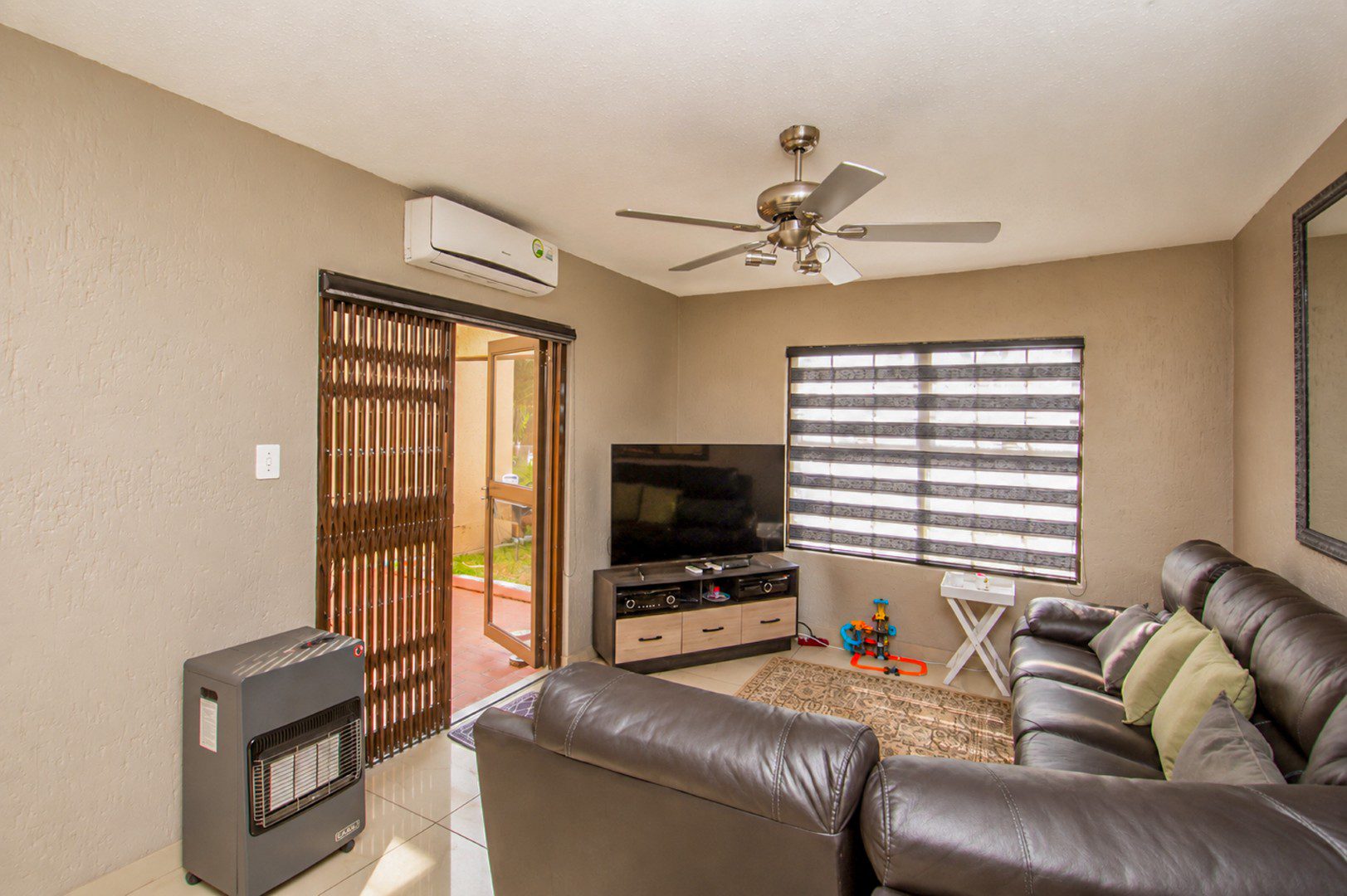 Newmarket Park | Exceptional 3 Bedroom Duplex