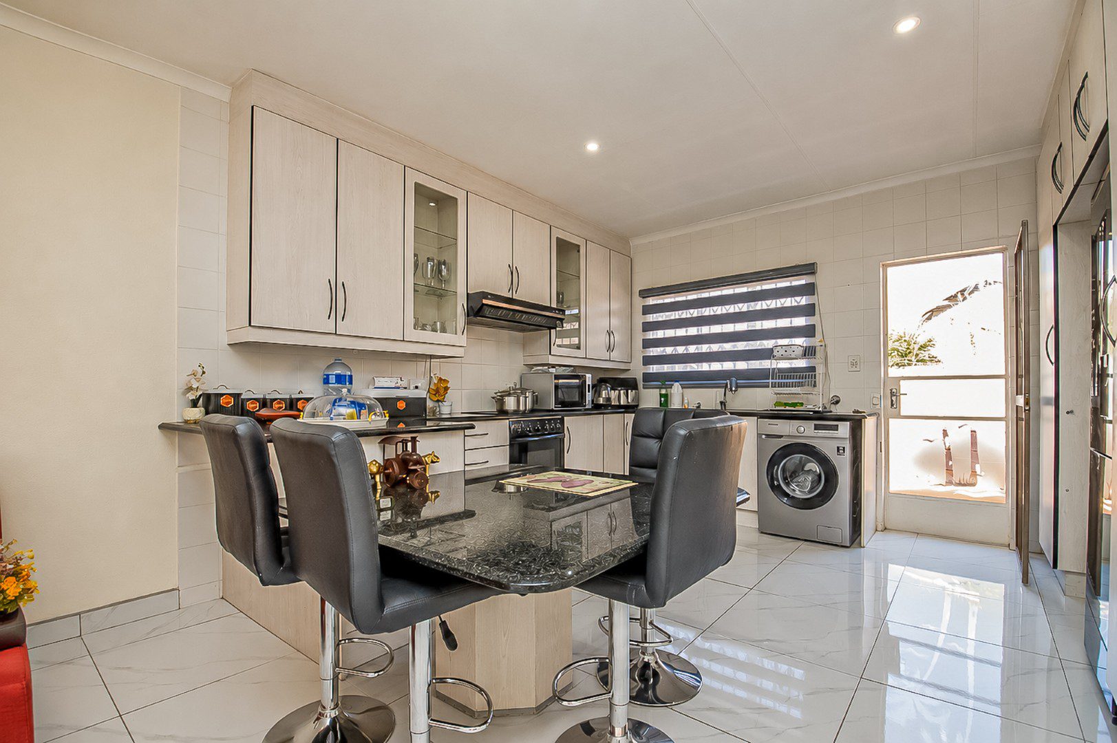 7 Mayfield Park | Newly Renovated 2 Bedroom Cluster