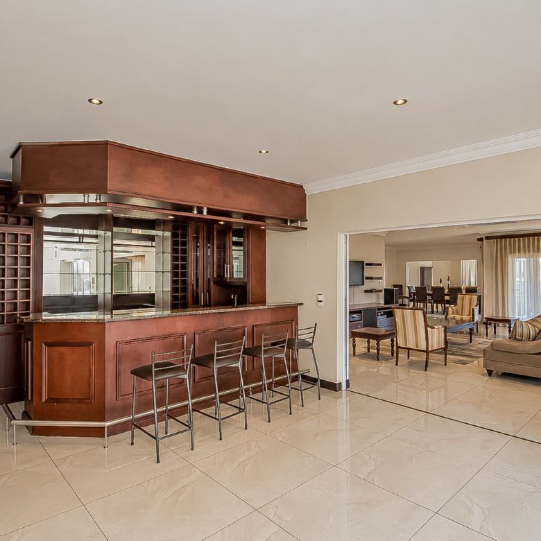 Golden Crest Estate | Executive 5 Bedroom Family Residence