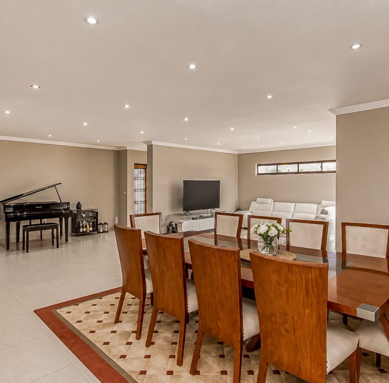 New Redruth | Pristine 3 Bedroom Full-Title Cluster Home