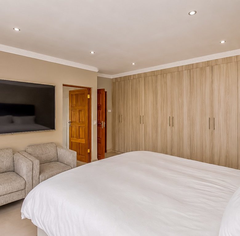 New Redruth | Pristine 3 Bedroom Full-Title Cluster Home