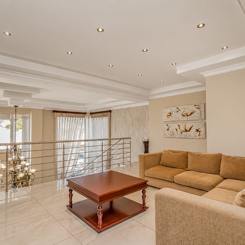 Golden Crest Estate | Executive 5 Bedroom Family Residence