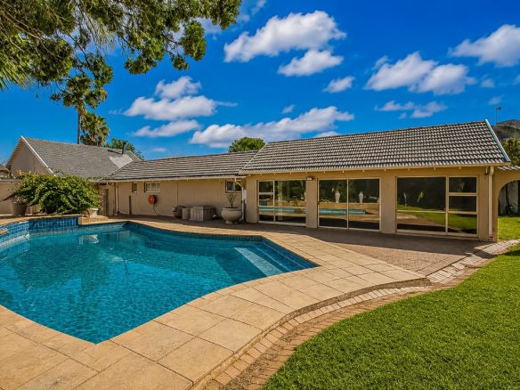 Bedfordview | Panhandle 4 Bedroom Family Home