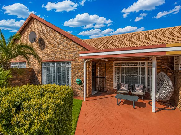Mayfield Park | Newly Renovated 2 Bedroom Cluster