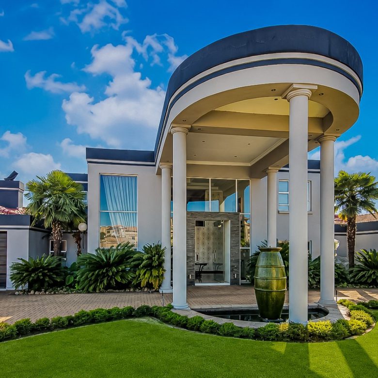Golden Crest Estate | Executive 5 Bedroom Family Residence