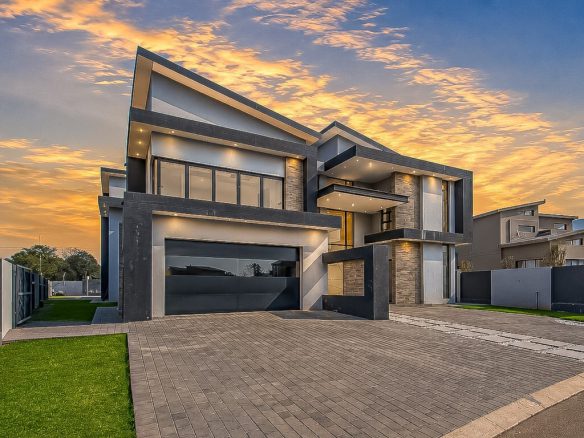 Hartbeespoort | Newly Built 6 Bedroom Family Home
