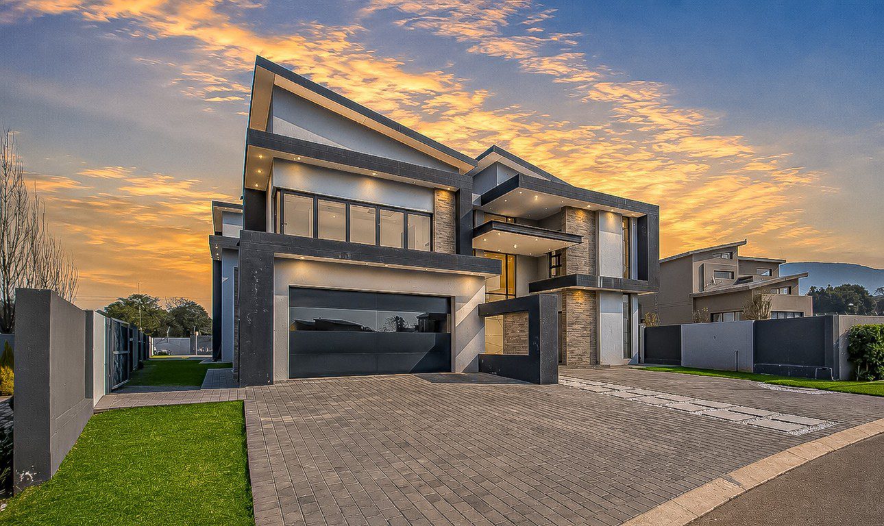 Hartbeespoort | Newly Built 6 Bedroom Family Home