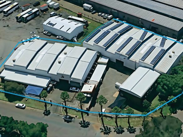 Selby | Exceptional 3 168 M² Industrial Property