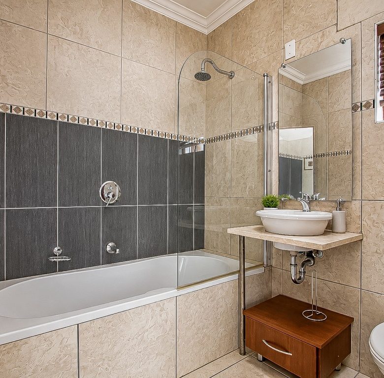 Edenvale | 5 Bedroom Double Storey Home with 3 Flatlets