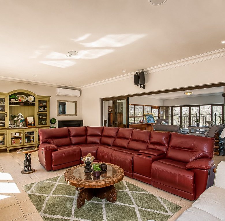 Hartbeespoort | Luxury 3-Storey 5-Bedroom Estate Home