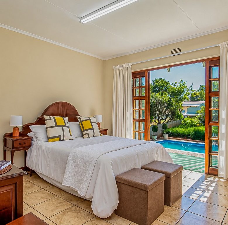Florida, Roodepoort | 6 Bedroom Double-Storey Home