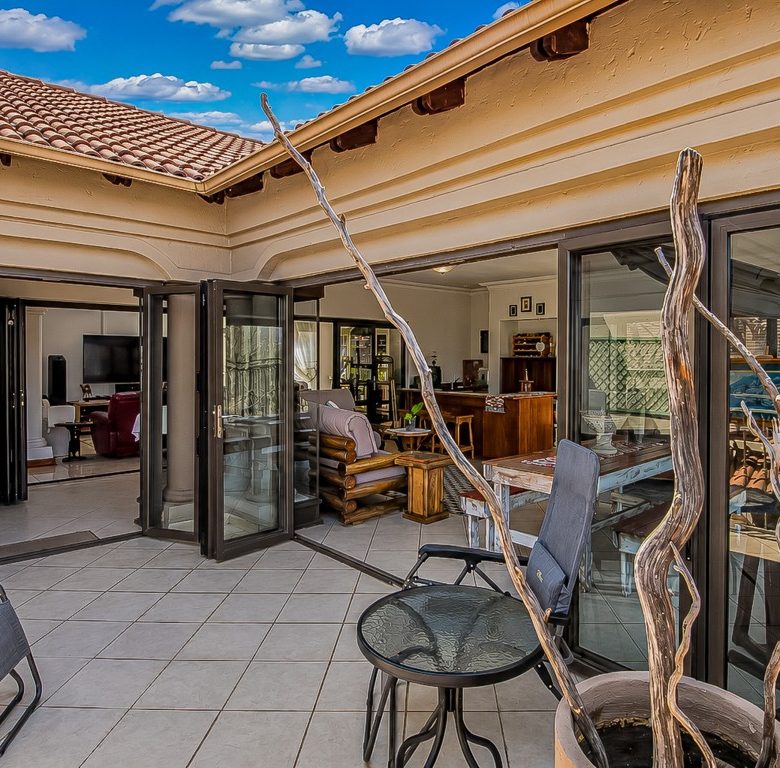 Hartbeespoort | Luxury 3-Storey 5-Bedroom Estate Home