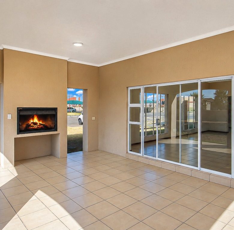 Aeroton Ext 11 | Renovated 2 Bedroom Ground Floor Apartment