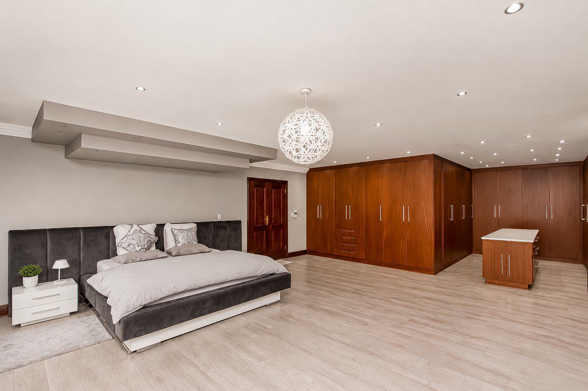Lakefield, Benoni | 5 Bedroom Luxury Full-Title Home