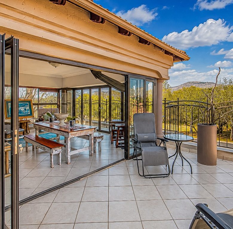 Hartbeespoort | Luxury 3-Storey 5-Bedroom Estate Home