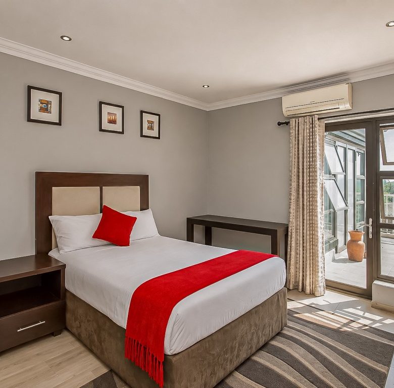 Edenvale | 5 Bedroom Double Storey Home with 3 Flatlets