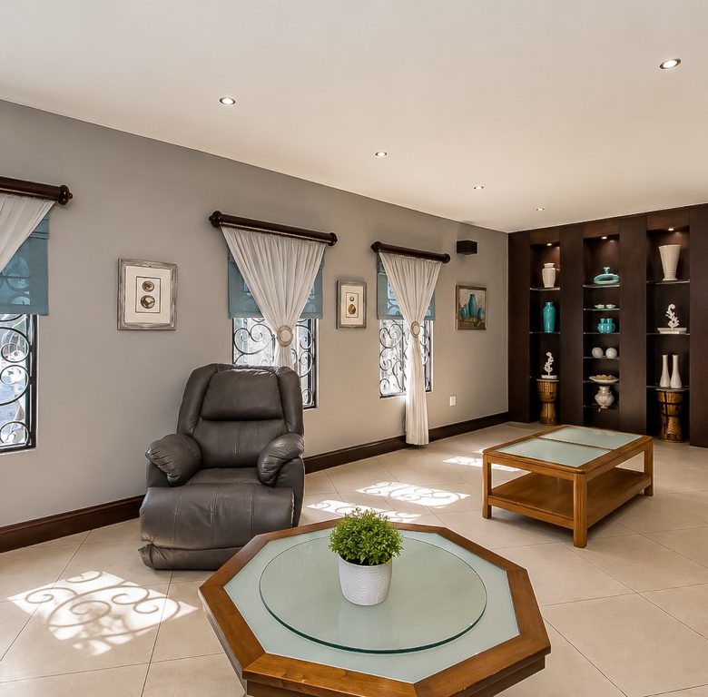 Lakefield, Benoni | 5 Bedroom Luxury Full-Title Home