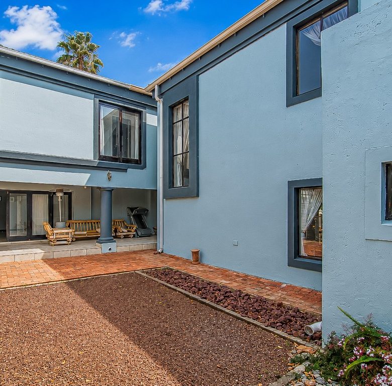 Edenvale | 5 Bedroom Double Storey Home with 3 Flatlets