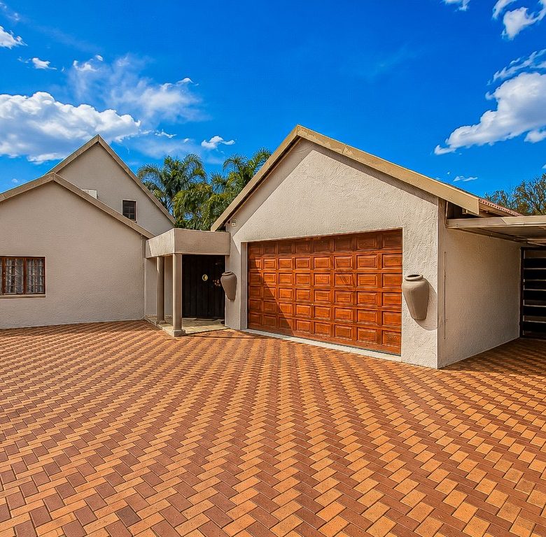 Van Riebeeck Park, Kempton Park | 4-Bedroom Full-Title Family Home