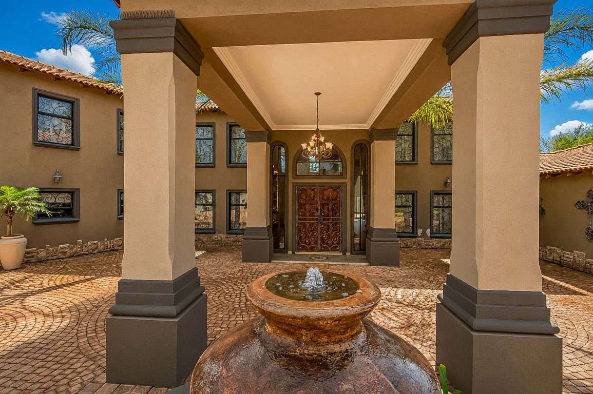 Lakefield, Benoni | 5 Bedroom Luxury Full-Title Home