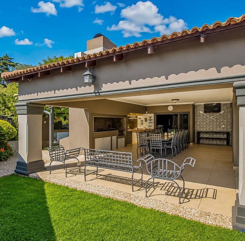 Lakefield, Benoni | 5 Bedroom Luxury Full-Title Home