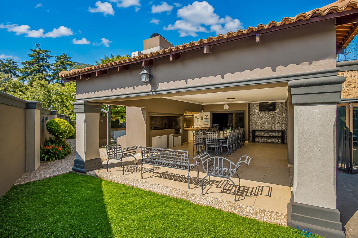 Lakefield, Benoni | 5 Bedroom Luxury Full-Title Home