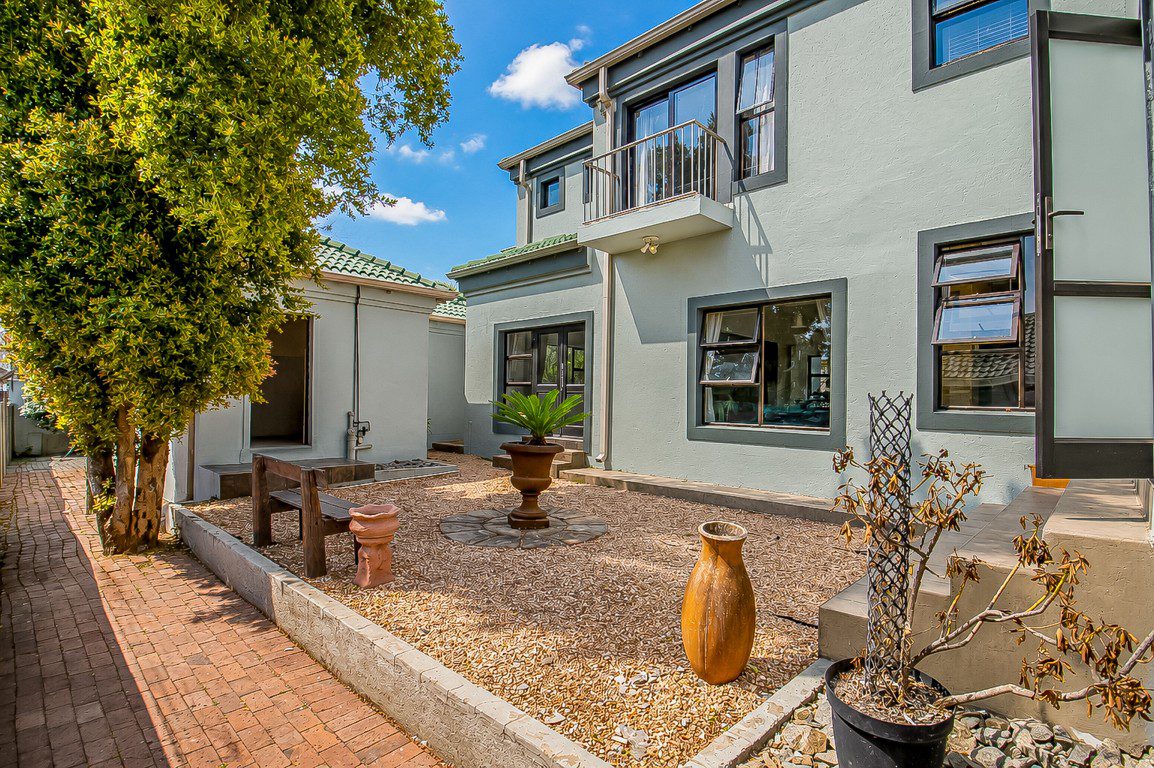 Edenvale | 5 Bedroom Double Storey Home with 3 Flatlets
