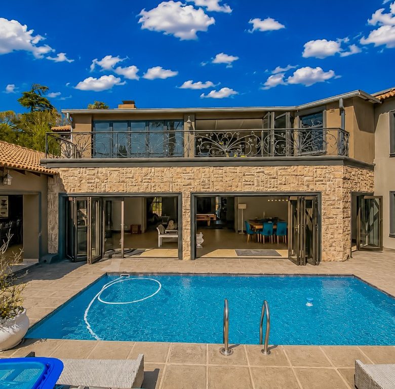 Lakefield, Benoni | 5 Bedroom Luxury Full-Title Home