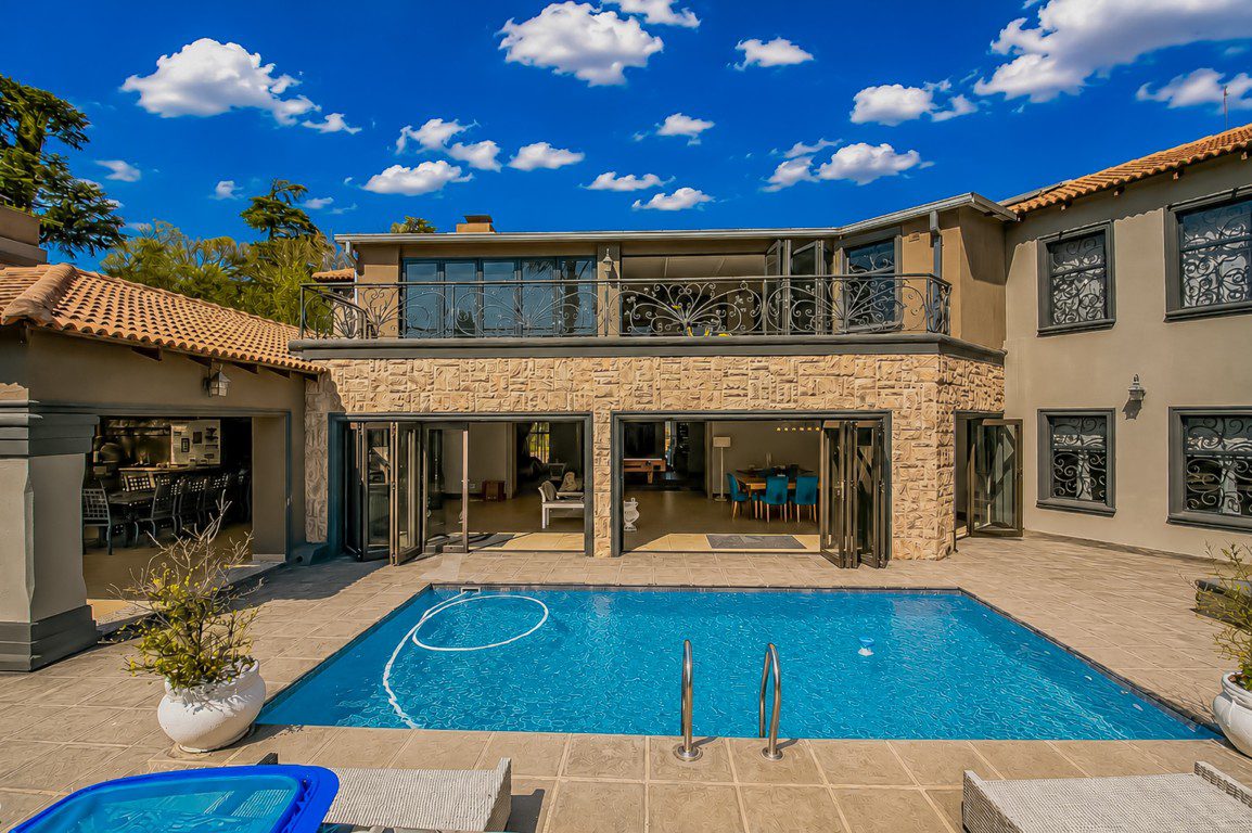 Lakefield, Benoni | 5 Bedroom Luxury Full-Title Home
