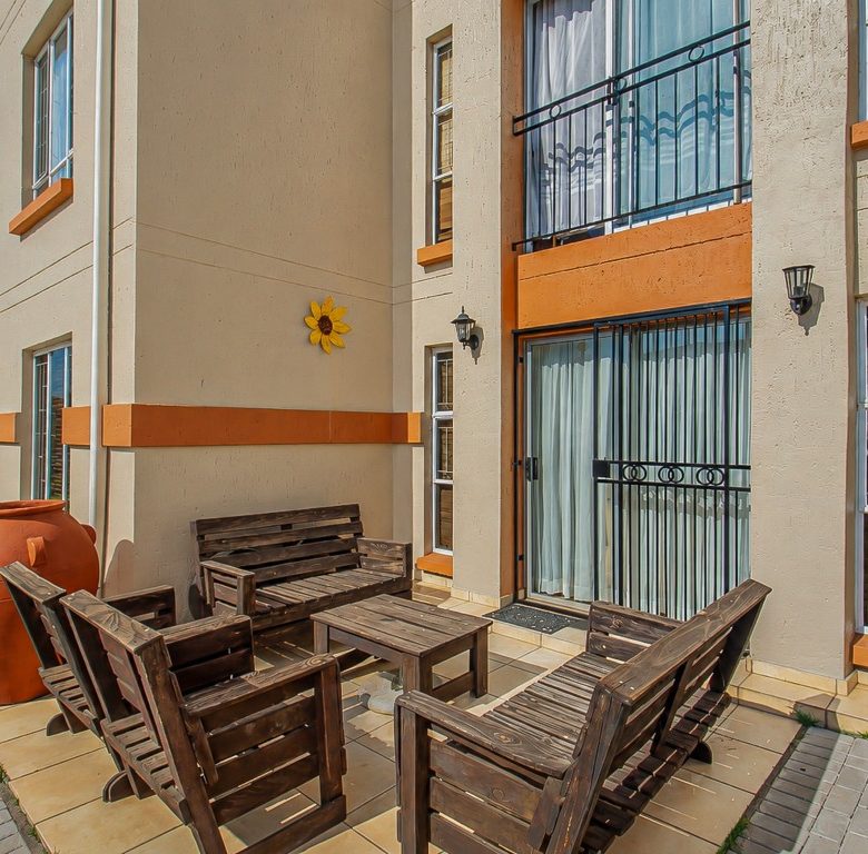 Aeroton Ext 11 | Renovated 2 Bedroom Ground Floor Apartment