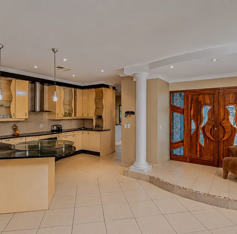 Hartbeespoort | Prestigious 4 Bedroom Golf Estate Home