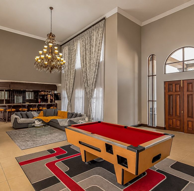 Lakefield, Benoni | 5 Bedroom Luxury Full-Title Home