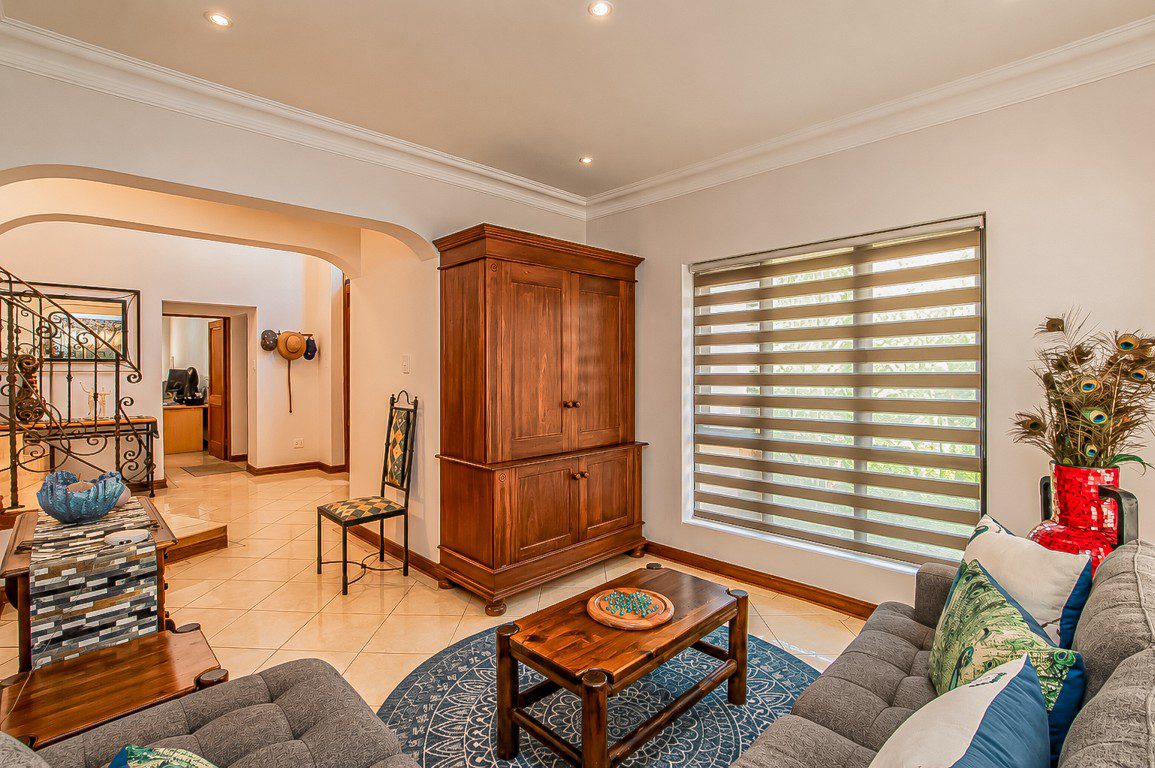 Hartbeespoort | Luxury 3-Storey 5-Bedroom Estate Home