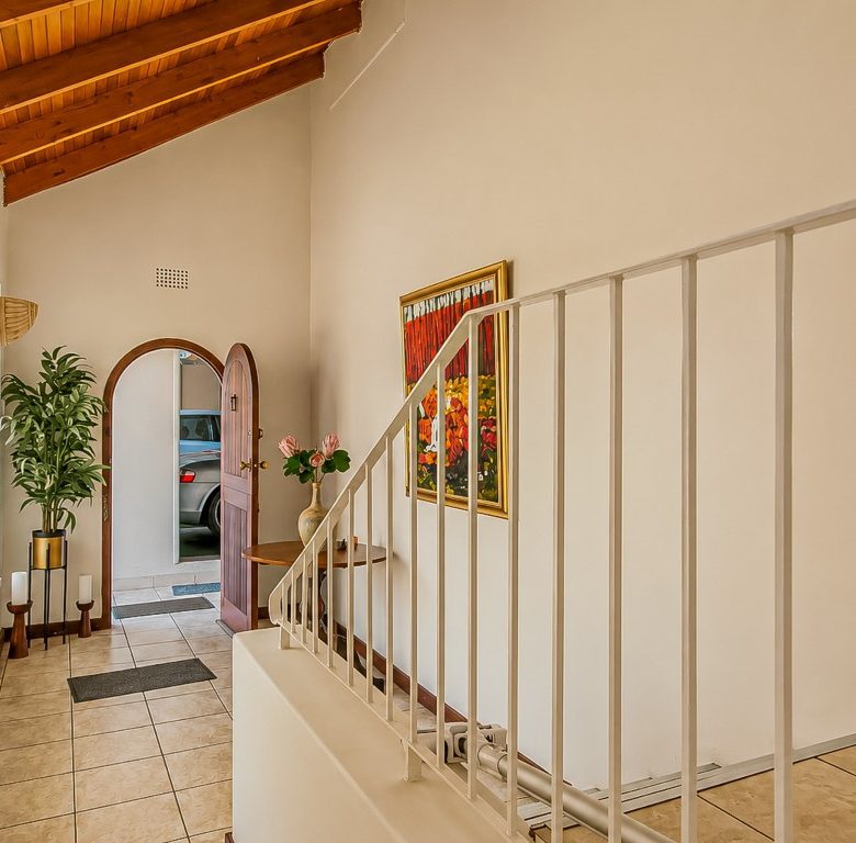 Florida, Roodepoort | 6 Bedroom Double-Storey Home