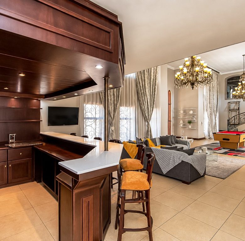 Lakefield, Benoni | 5 Bedroom Luxury Full-Title Home