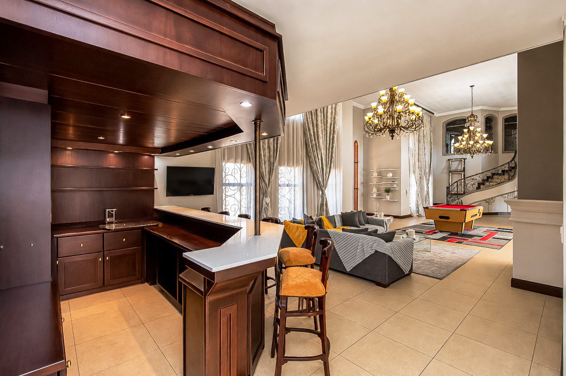 Lakefield, Benoni | 5 Bedroom Luxury Full-Title Home