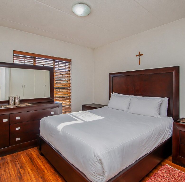 Aeroton Ext 11 | Renovated 2 Bedroom Ground Floor Apartment