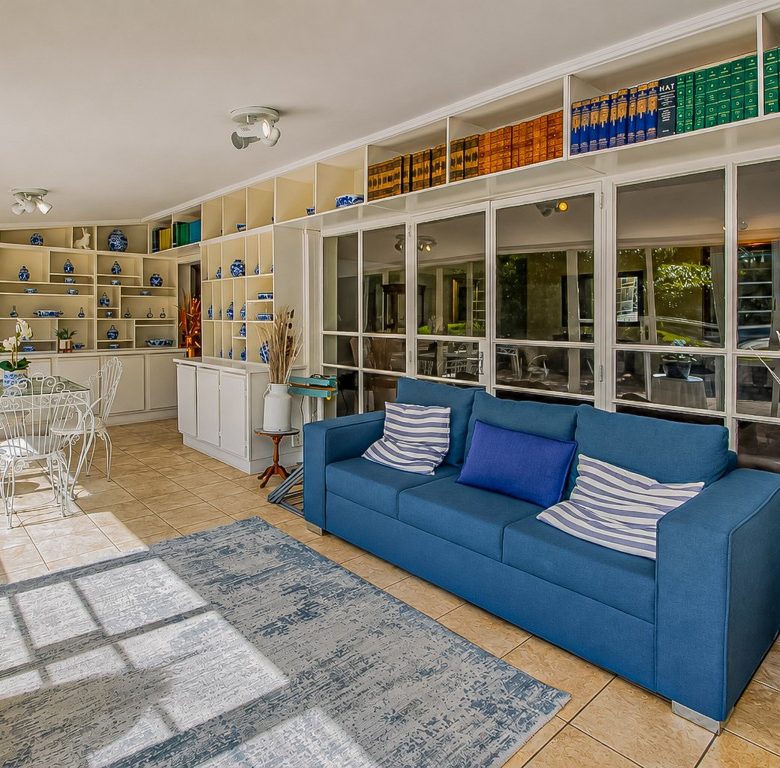 Florida, Roodepoort | 6 Bedroom Double-Storey Home
