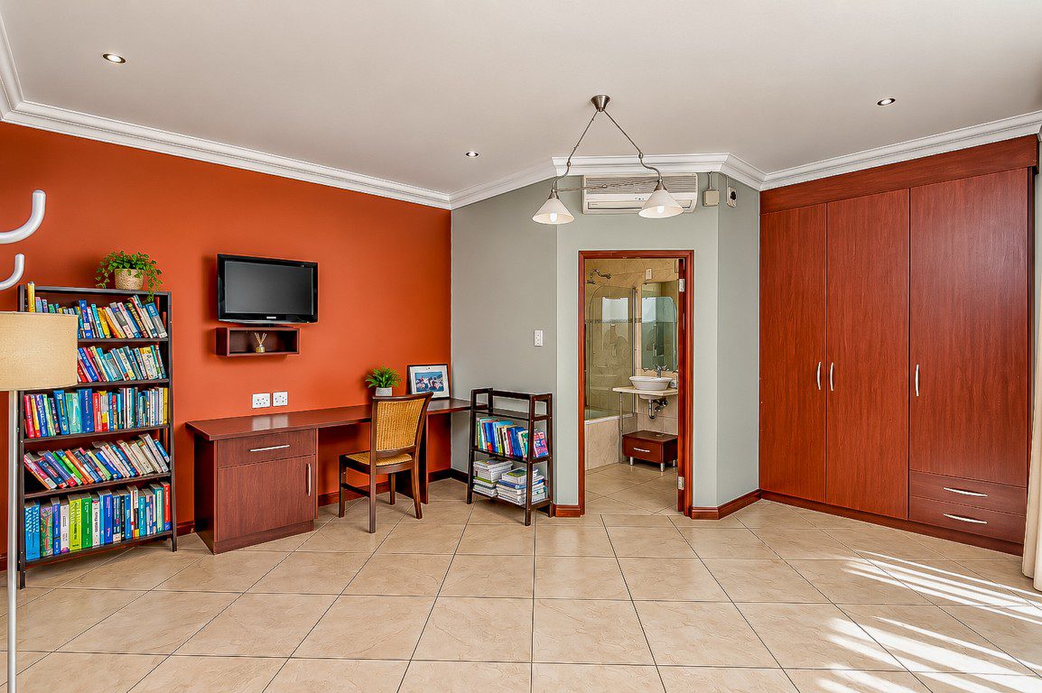 Edenvale | 5 Bedroom Double Storey Home with 3 Flatlets