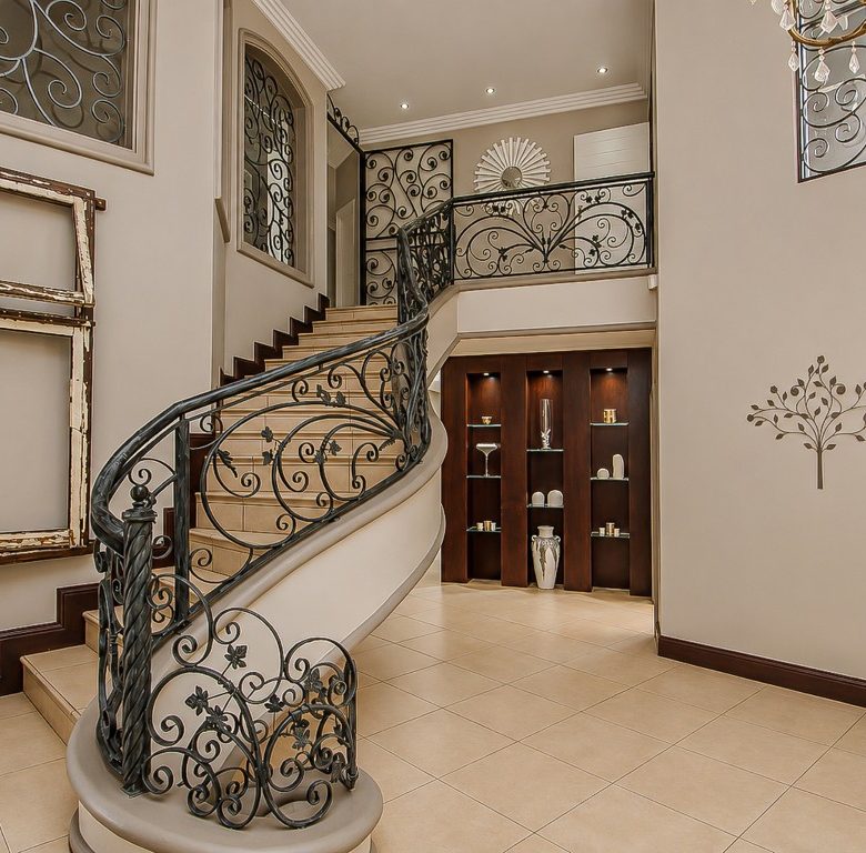 Lakefield, Benoni | 5 Bedroom Luxury Full-Title Home
