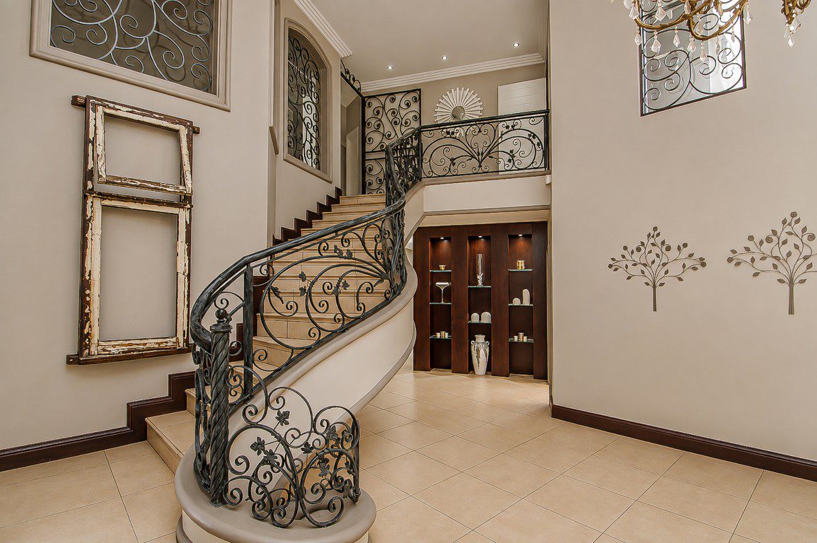 Lakefield, Benoni | 5 Bedroom Luxury Full-Title Home