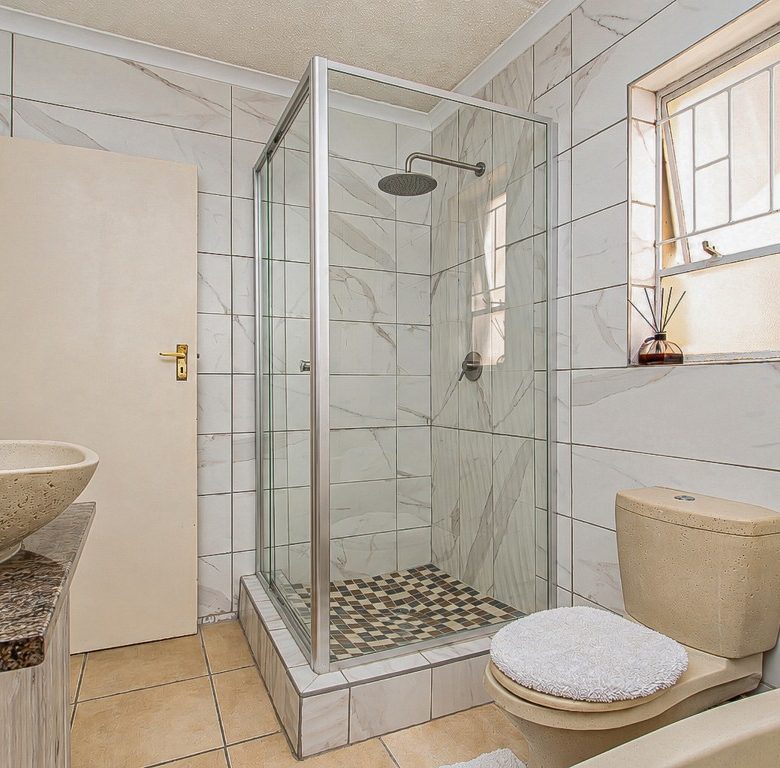 Aeroton Ext 11 | Renovated 2 Bedroom Ground Floor Apartment