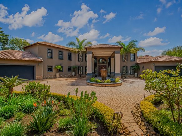 Lakefield, Benoni | 5 Bedroom Luxury Full-Title Home