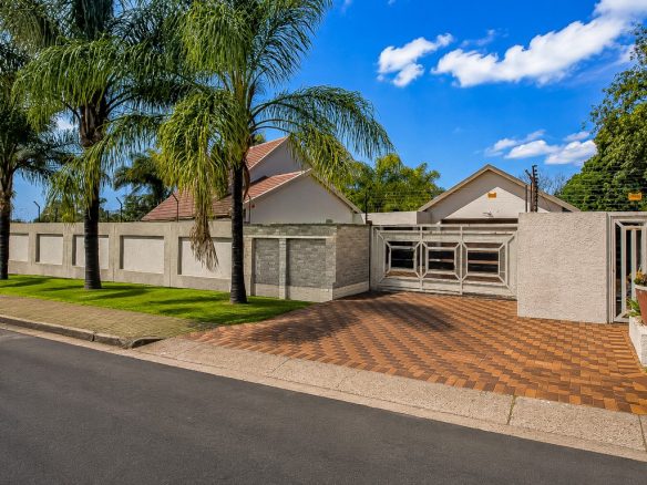 Van Riebeeck Park, Kempton Park | 4-Bedroom Full-Title Family Home