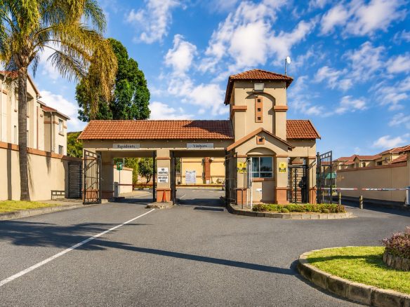 Aeroton Ext 11 | Renovated 2 Bedroom Ground Floor Apartment