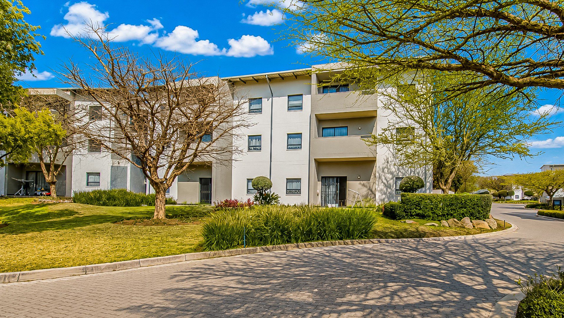 Randburg | Pristine 2-Bedroom Sectional Title Apartment