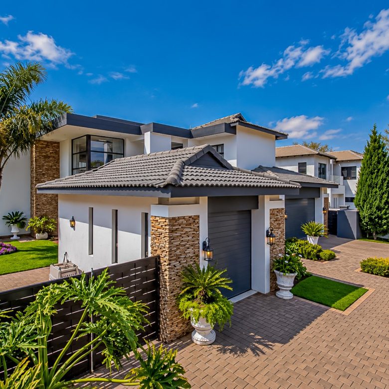 Hartbeespoort | Waterfront 5 Bedroom Home in The Islands Estate