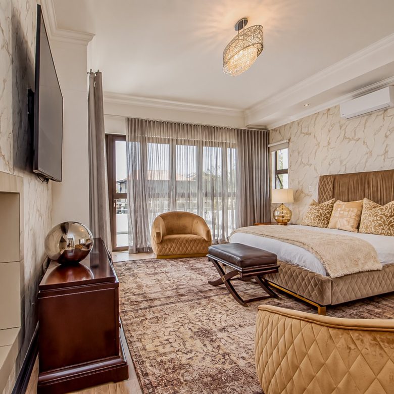 Hartbeespoort | Waterfront 5 Bedroom Home in The Islands Estate