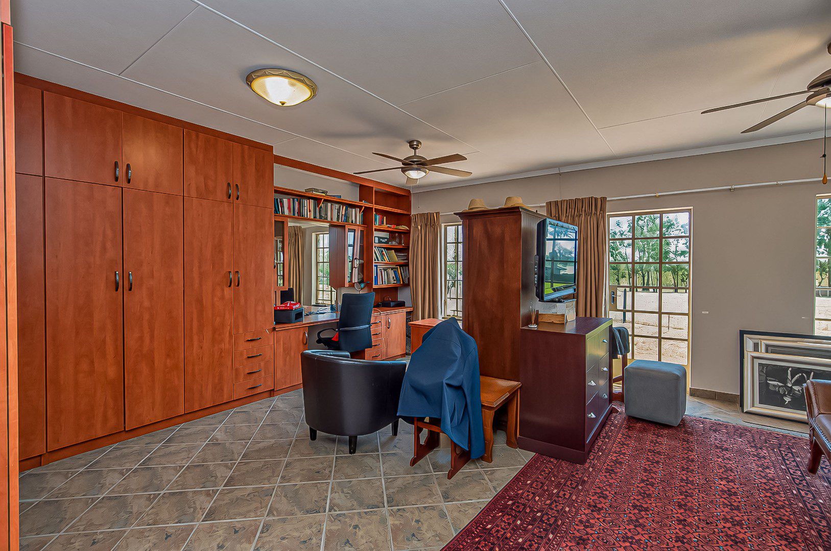Oranjeville / Vaaldam | Multi-Dwelling Farm Home + Cottage — ~2.82 ha Skier Estate
